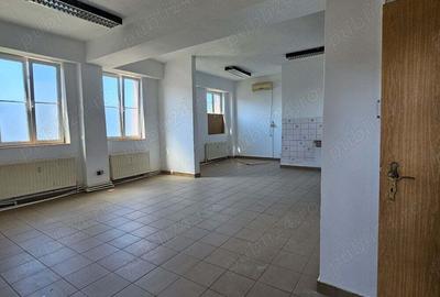 Spațiu comercial, de 45 mp, în Săveni - 8