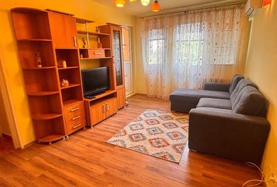 Apartament cu 2 camere semidecomandat, mobilat în Gorjului