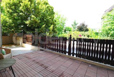 Apartament cu 3 camere semidecomandat, mobilat în Iancu Nicolae