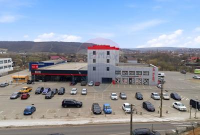 Spațiu comercial, de 3,595 mp, în Est - 1
