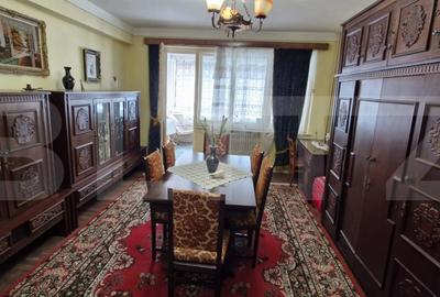 Apartament cu 3 camere decomandat, mobilat în Găești