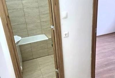 Apartament cu 3 camere decomandat în Eremia