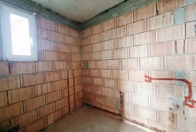 Casă cu Teren 500 Mp în Central - 1