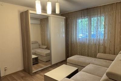 Apartament cu 2 camere semidecomandat în Berceni - 1