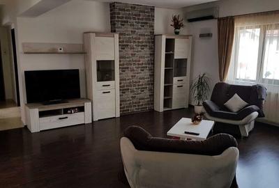 Apartament cu 3 camere semidecomandat, mobilat în Central - 2