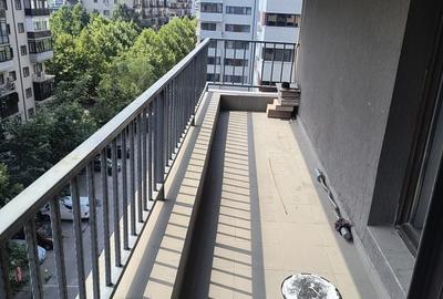 Apartament cu 2 camere decomandat în Roșu