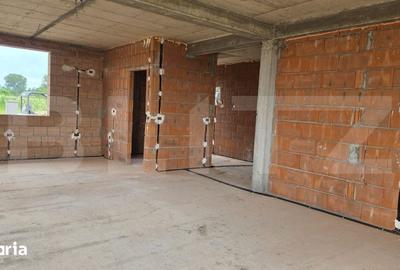 Casă cu 4 camere cu Teren 440 Mp în Micro 16