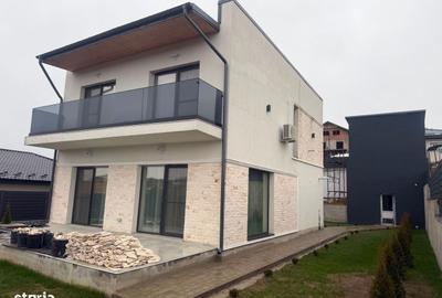 Casă cu 4 camere cu Teren 420 Mp în Miroslava