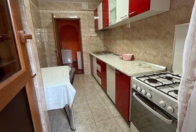 Apartament cu 2 camere decomandat în - 6