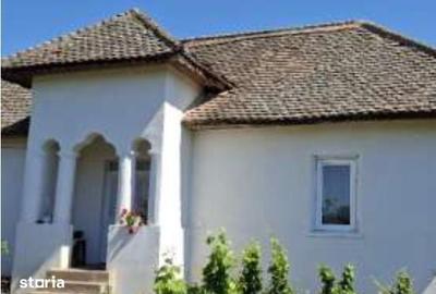 Casă cu 3 camere cu Teren 2329 Mp în Caraula - 1