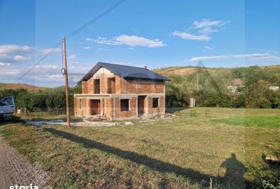 Casă cu 4 camere cu Teren 700 Mp în Apahida