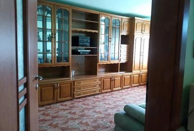 Apartament cu 2 camere decomandat în Girocului
