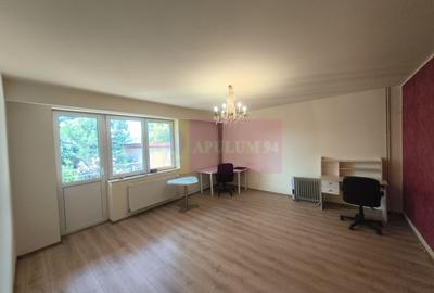 Casă individuală cu 7 camere cu Canalizare în Central - 30