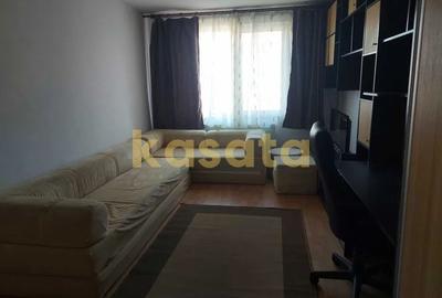 Apartament cu 3 camere semidecomandat, mobilat în Crângași