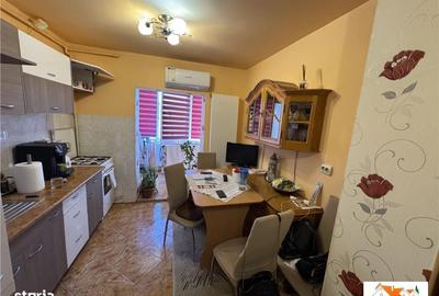 Apartament cu 2 camere decomandat în Ampoi 3