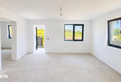 Casă cu 3 camere cu Teren 250 Mp în Hemeiuș