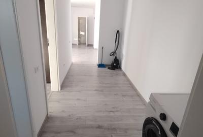 Apartament cu 3 camere semidecomandat în Fundeni - 9