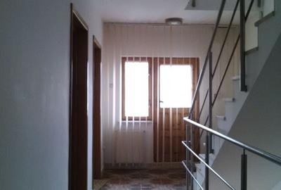 Casă individuală cu 6 camere cu Canalizare în Nord - 5