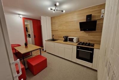 Apartament cu 3 camere decomandat, mobilat în Lujerului