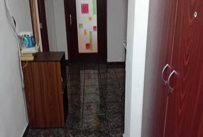 Apartament cu 4 camere decomandat în Exterior Vest