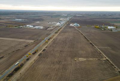 Teren agricol extravilan de 22500 mp, în Est - 3
