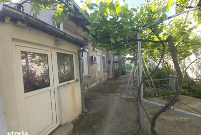 Casă cu 6 camere cu Teren 469 Mp în Central - 3