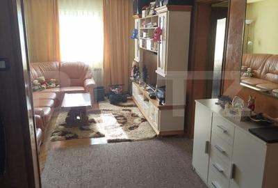 Apartament cu 3 camere decomandat, mobilat în Central