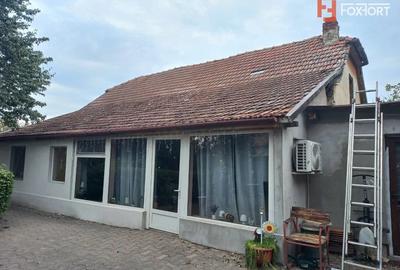 Casă cu Teren 3000 Mp în Plopi