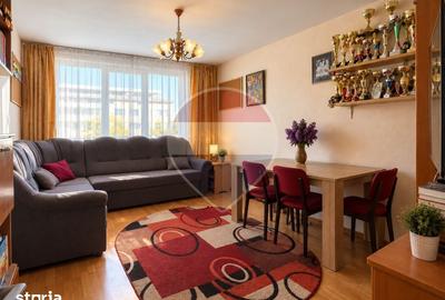 Apartament cu 3 camere decomandat în Cornișa