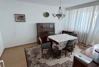 Apartament cu 3 camere decomandat în Tomis Nord