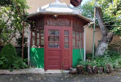 Casă cu 4 camere în Central - 2