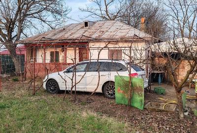 Casă cu Teren 900 Mp în Toporu
