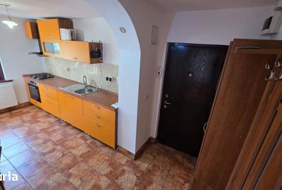 Apartament cu 4 camere în Est
