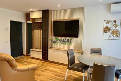 Apartament cu 3 camere decomandat, mobilat în Central
