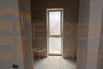 Casă cu 5 camere cu Teren 300 Mp în Capitol - 2