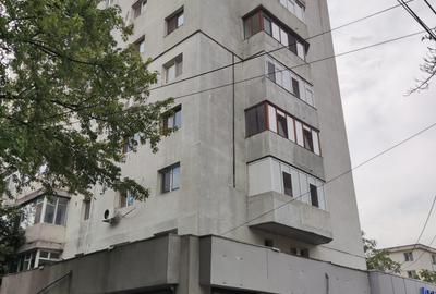 Apartament cu 4 camere decomandat în Central - 3