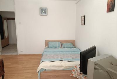 Apartament cu 2 camere decomandat în Drumul Taberei
