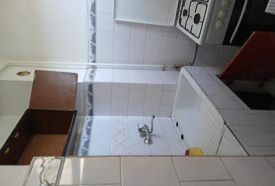 Apartament cu 2 camere decomandat în Trivale