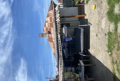 Casă cu 7 camere cu Teren 488 Mp în Exterior Vest - 2