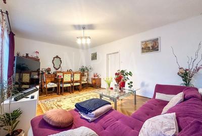Apartament cu 3 camere decomandat în Plopilor