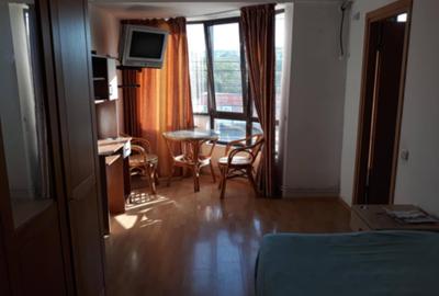 Garsonieră decomandată în Podul de Piatră