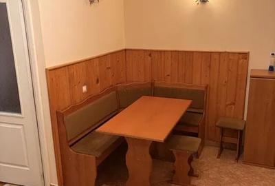 Apartament cu 3 camere în 22 Decembrie 1989