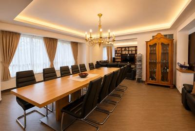 Casă individuală cu 8 camere cu Teren 750 Mp în Central - 3