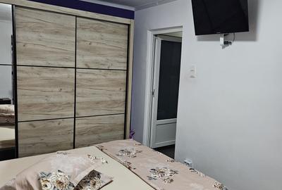 Apartament cu 3 camere decomandat în Mangalia