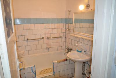 Apartament cu 2 camere decomandat în Piața Centrală - 3