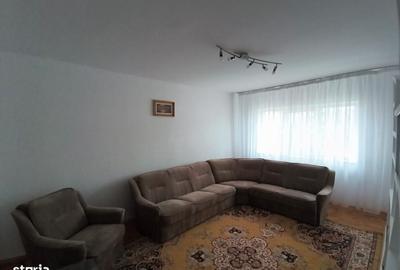 Apartament cu 3 camere decomandat în Sfântu Ilie