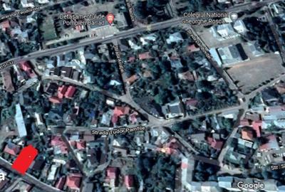 Teren de 604 mp, în Central
