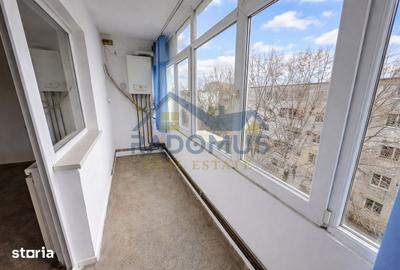 Apartament cu 3 camere decomandat în Vest - 2