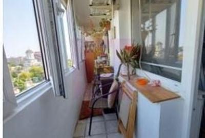 Apartament cu 3 camere semidecomandat în Sebastian