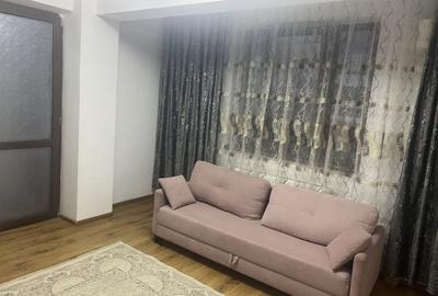 Apartament cu 2 camere decomandat în Baza 3 - 4